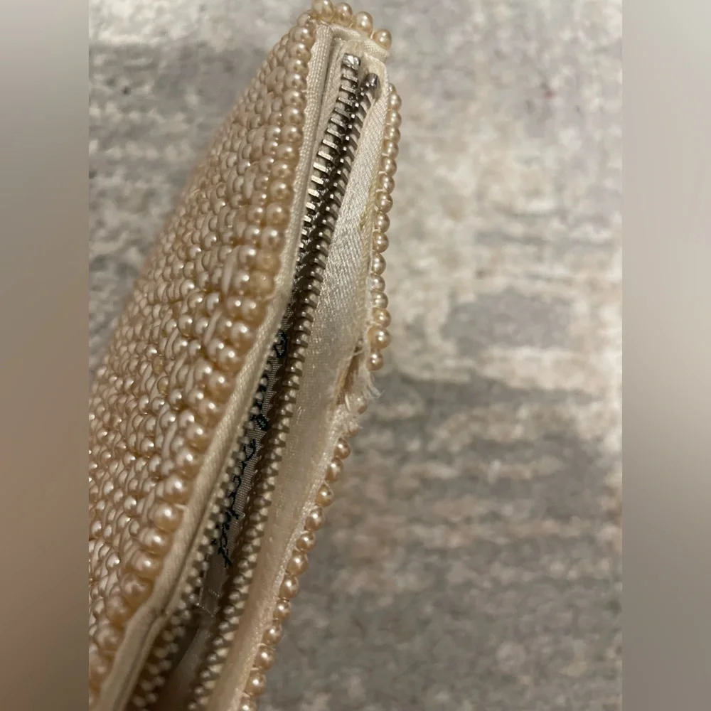 Vintage Regal Product Japan Hand Beaded Pearl Cream Coin Purse 👛 Clutch